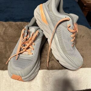 Hoka One One Bondi 7 Light Gray and Peach Sneakers